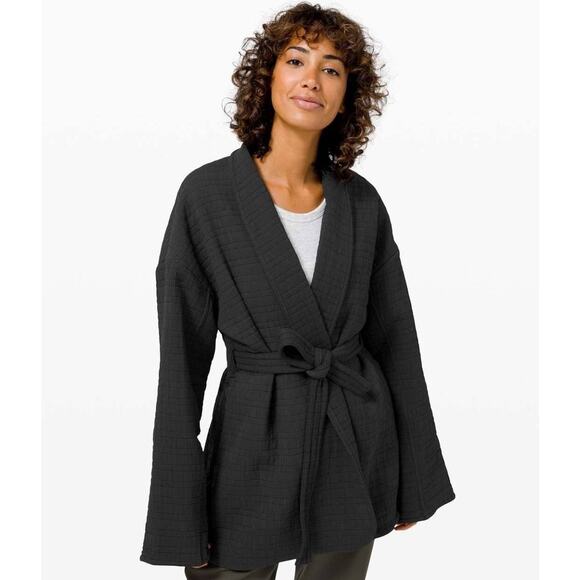 lululemon athletica Jackets & Blazers - Lululemon Serene Travels Wrap With Belt Size 8 Black Oversized Water Repellent